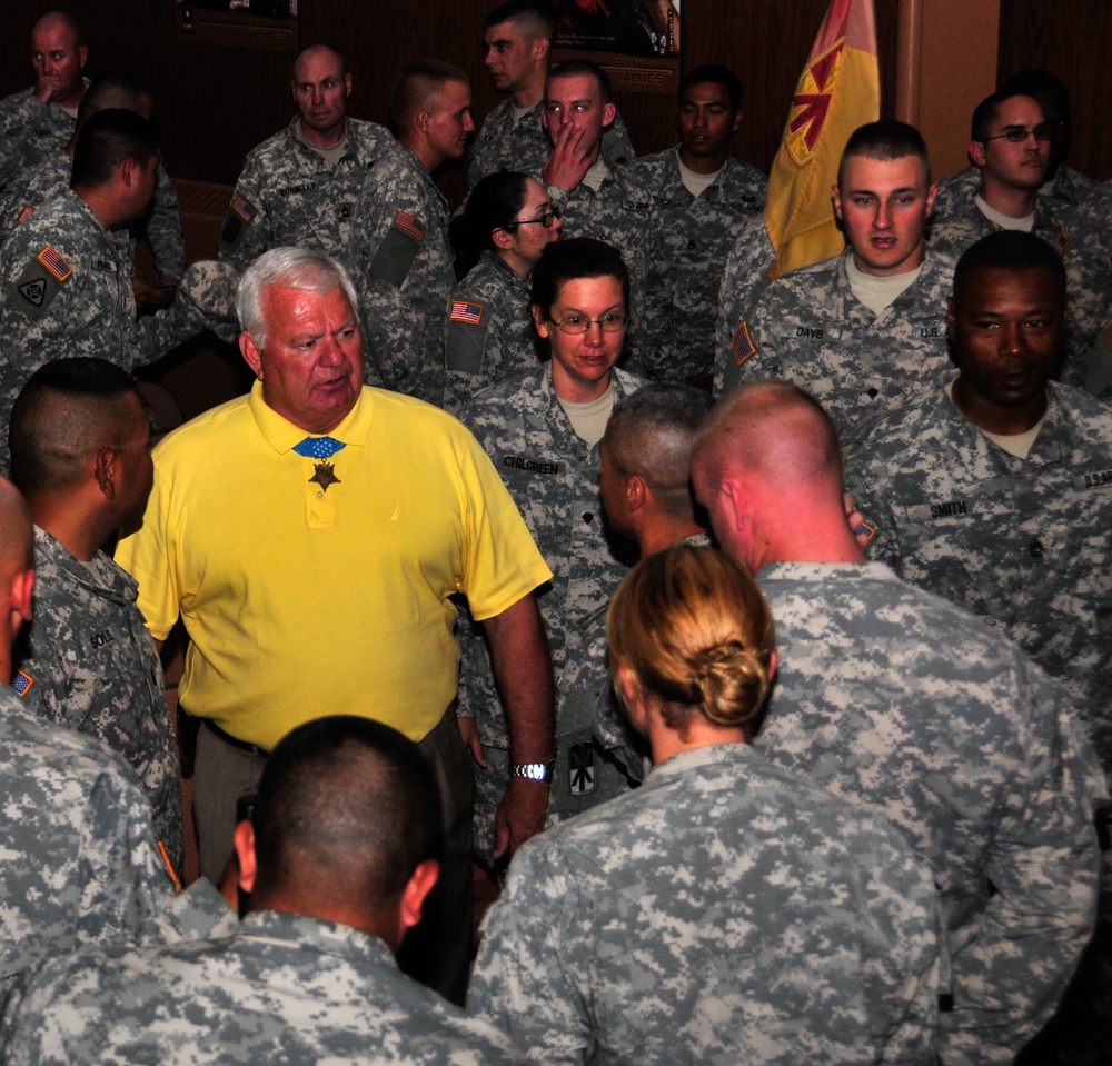 Medal of Honor recipient speaks to Fort Bliss soldiers