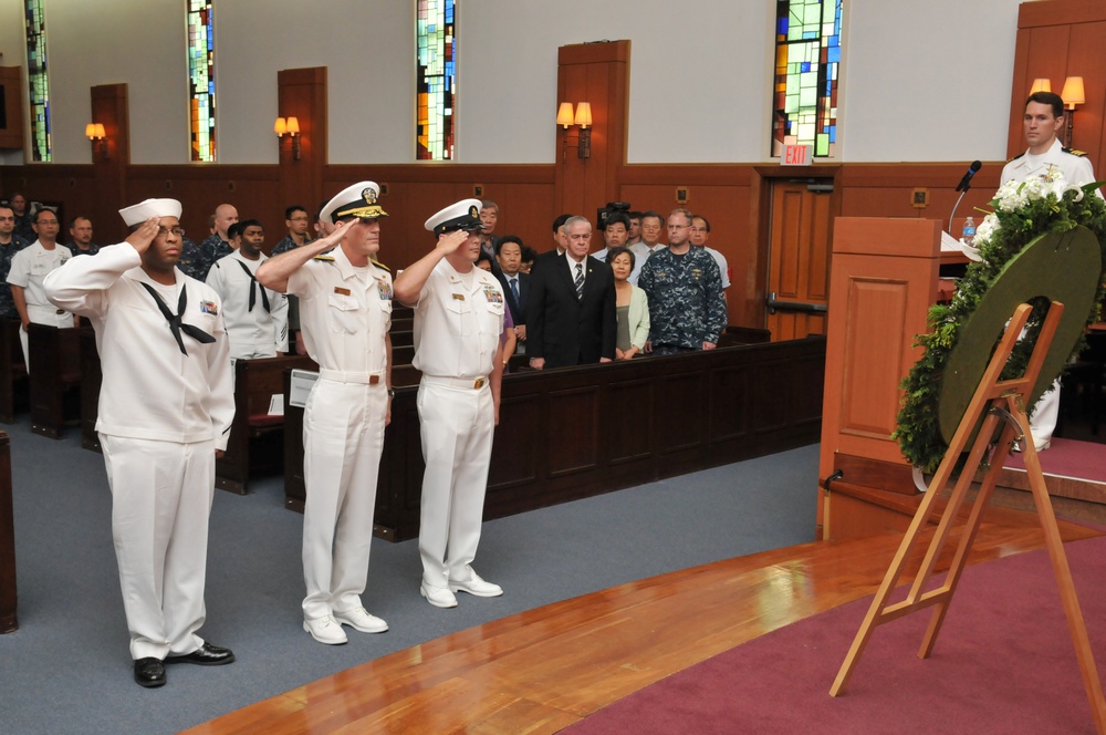 Wreath laying at Battle of Midway ceremony