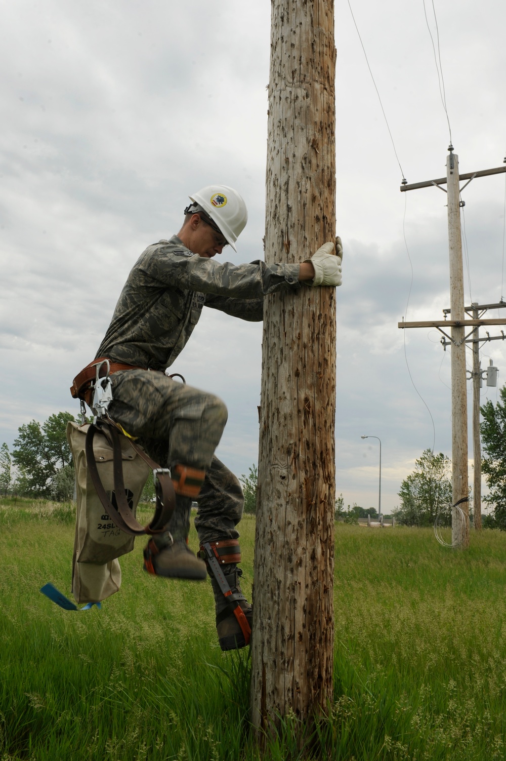 High Voltage Trapeze