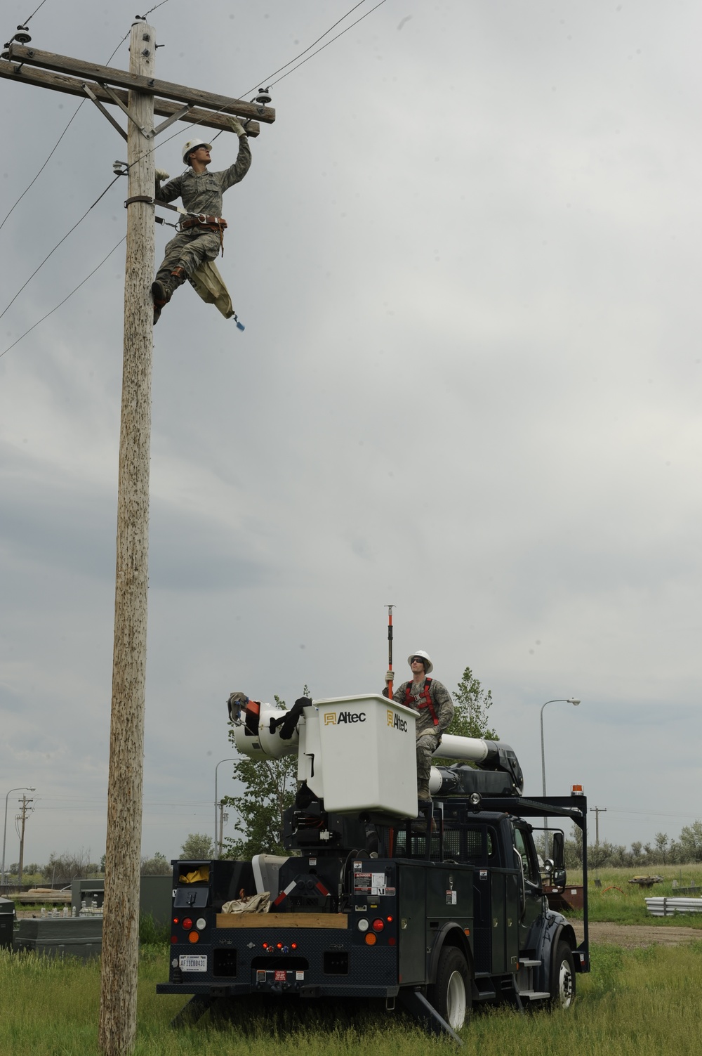 High Voltage Trapeze