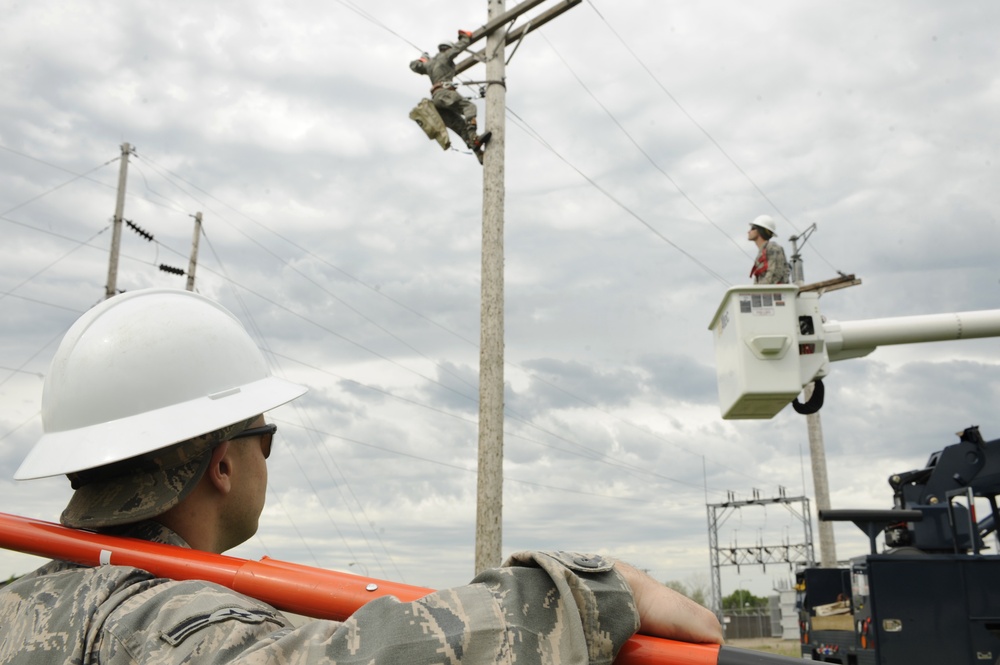 High Voltage Trapeze