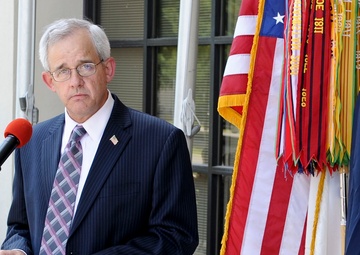 TRADOC honors legendary commanding general in building dedication