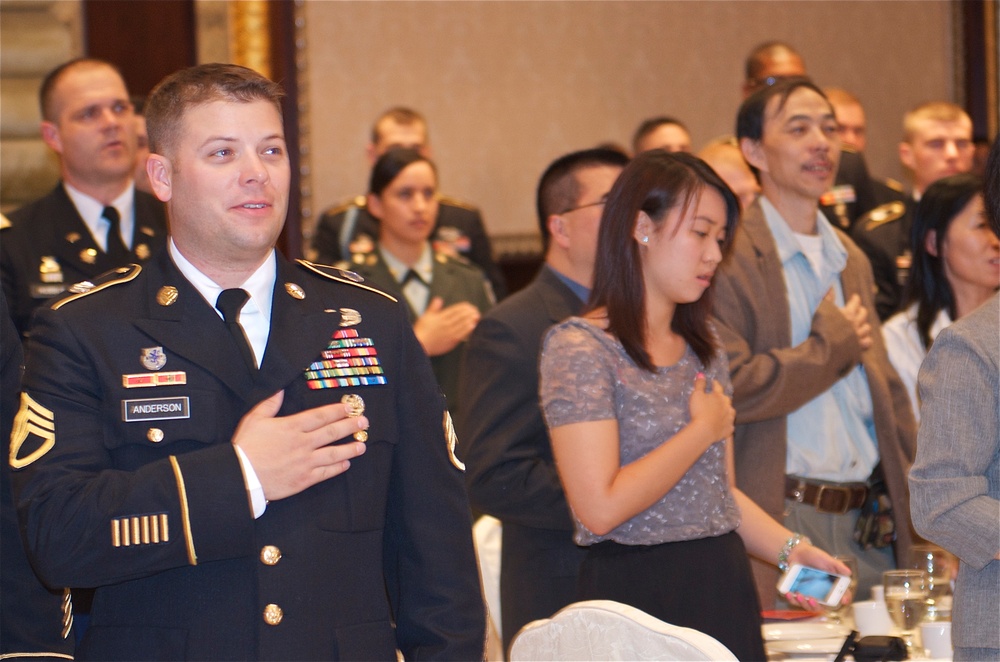 10th Mountain soldiers attend banquet in Queen's Chinatown