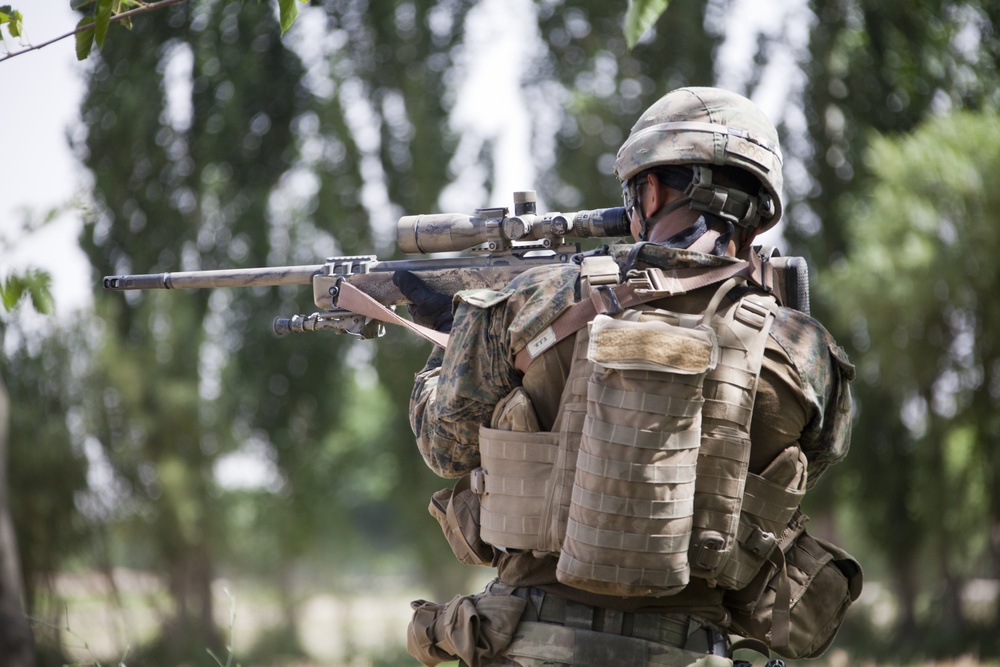 Reconnaissance patrol in Sangin