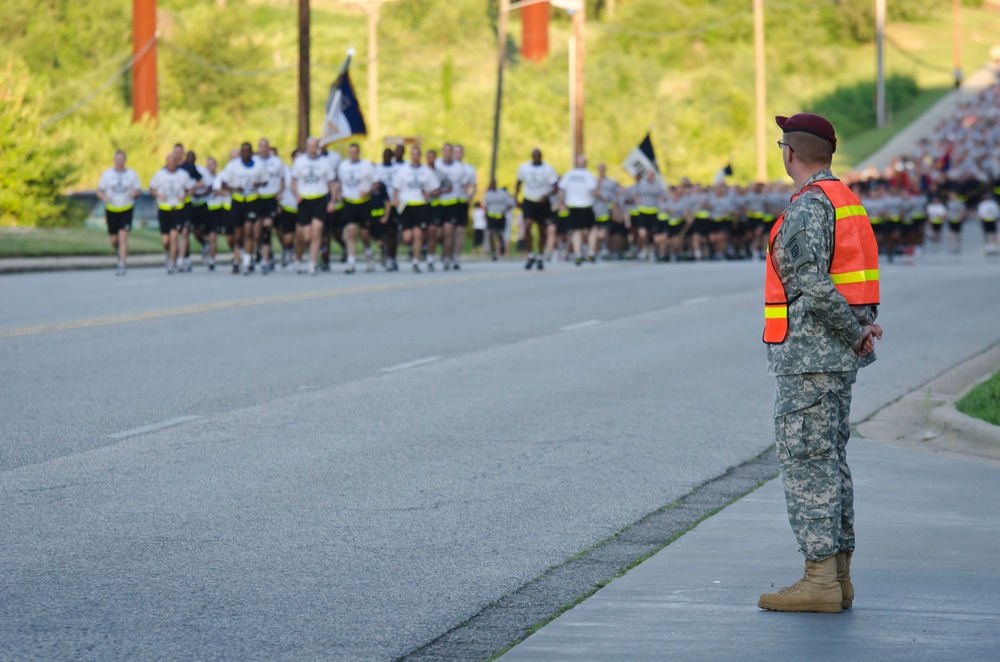 Fort Bragg celebrates Army's 237th Birthday with four-mile run