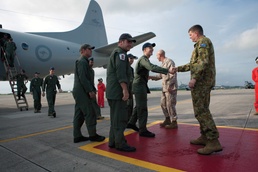 UN P-3 visits Futenma
