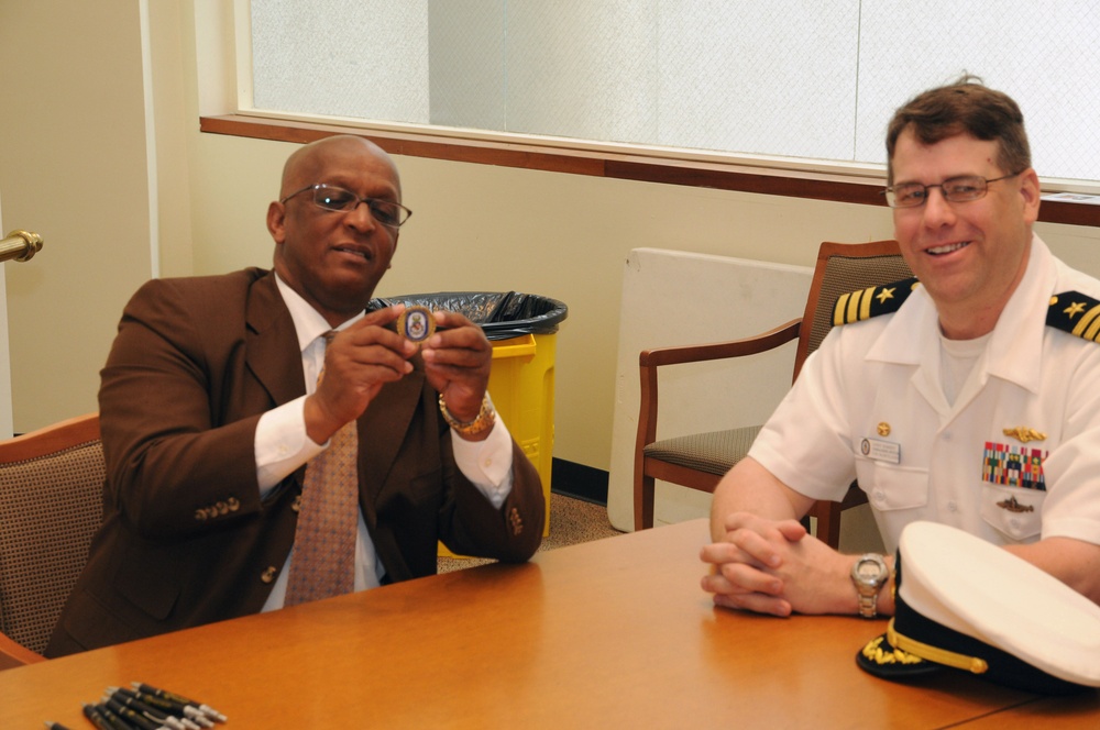 USS Maryland Commander meets with Baltimore Council President