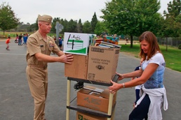 15th Marine Expeditionary Unit participates in book drive with local community