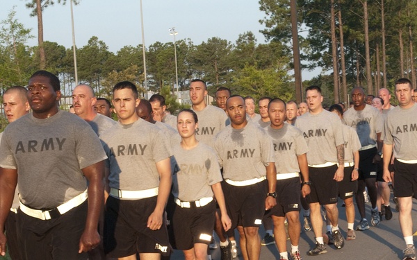 Third Army soldiers run to celebrate Army Birthday