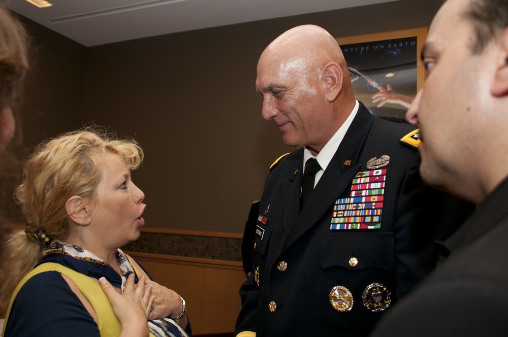 Army Chief of Staff visits Hollywood execs who make a difference