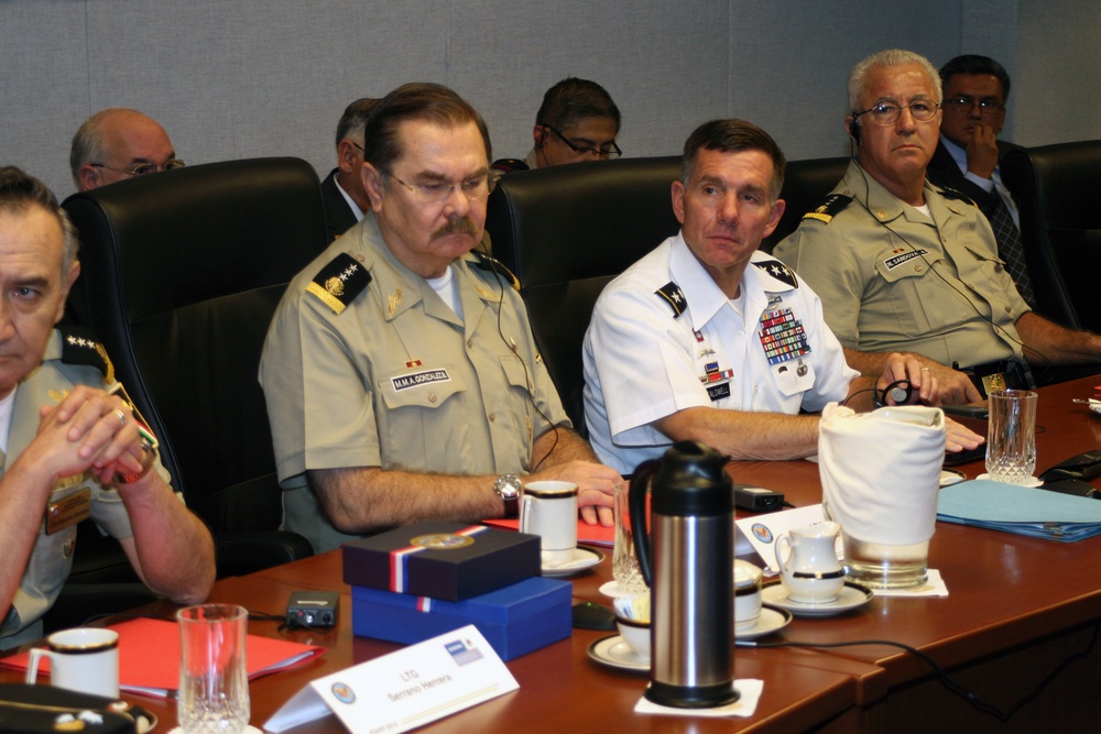 Senior Army North, Mexican leaders visit US capital to exchange insights, ideas