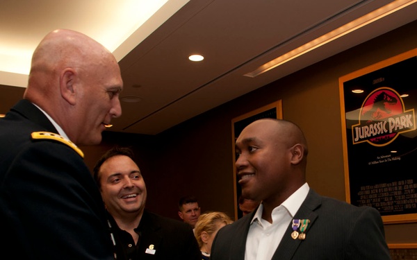 Army Chief of Staff visits Entertainment Industry Veteran Supporters