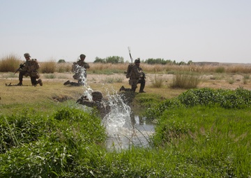 Reconnaissance patrol in Sangin