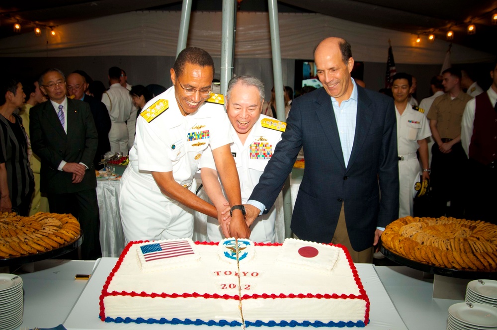 COMPACFLT and JMSDF chief of staff celebrate alliance