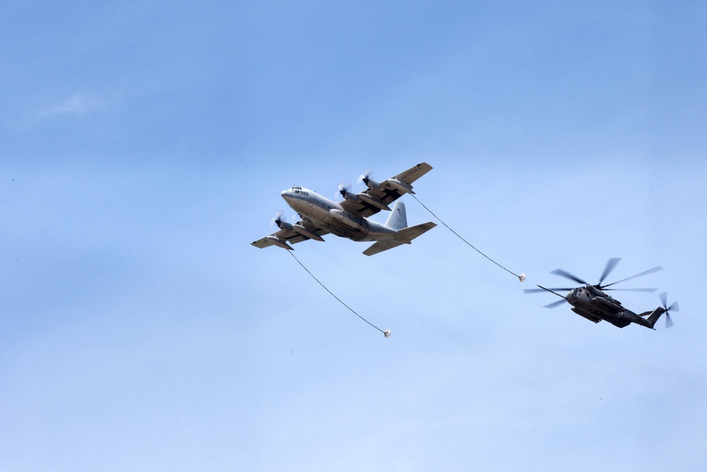 Marines show off capabilities during air-ground demonstration