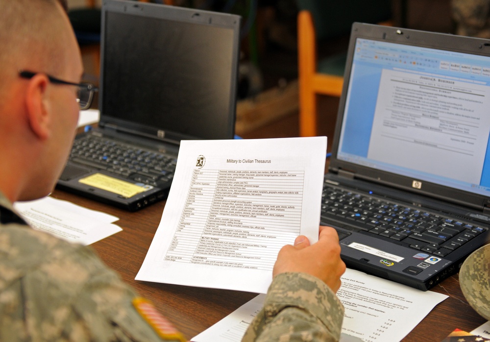 Deployed soldiers prepare for civilian job hunt