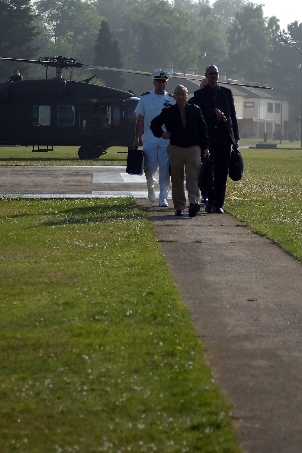 Adm. James Stavridis arrives at SHAPE