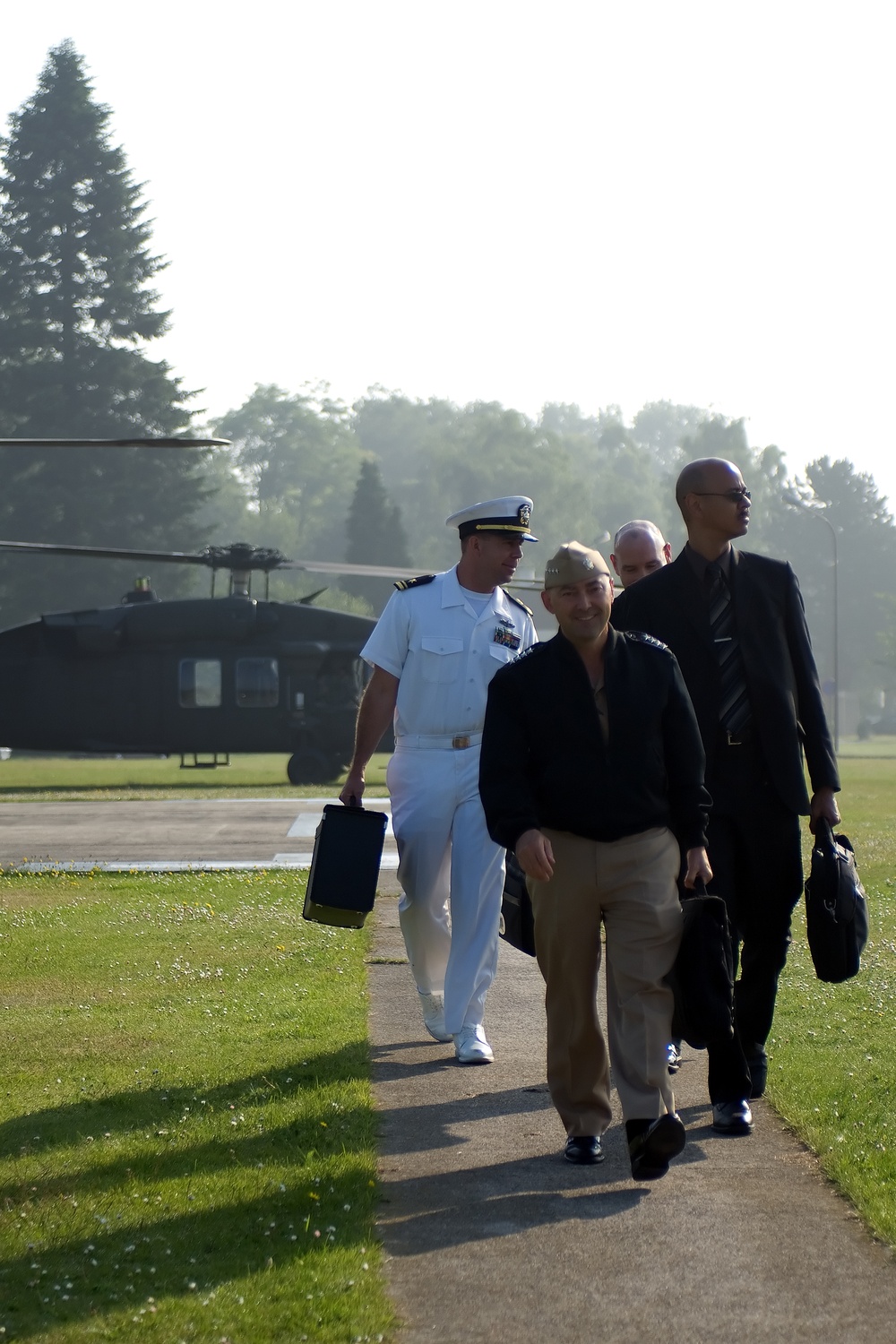 Adm. James Stavridis arrives at SHAPE