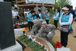 Area IV soldiers and war veterans participate in the Hill 303 Memorial Ceremony