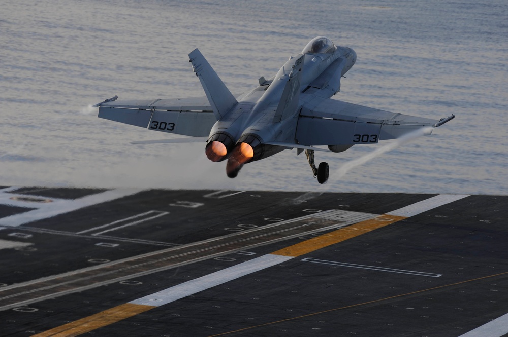 USS Nimitz flight deck action