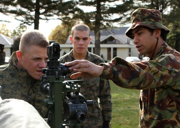 New Zealand gunners introduce U.S. Marines to big guns during Exercise Galvanic Kiwi