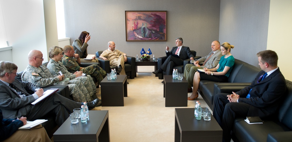 Supreme Allied Commander Europe and COMKFOR meet with Kosovo Prime Minister