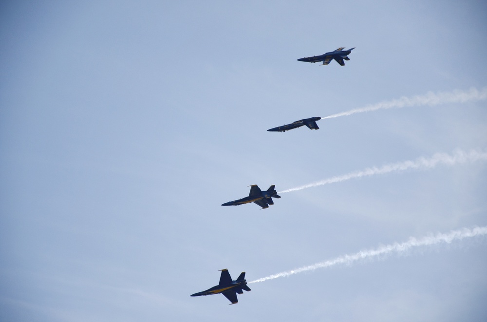 US Navy Blue Angels enter Baltimore Harbor