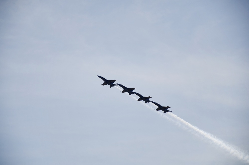 US Navy Blue Angels enter Baltimore Harbor