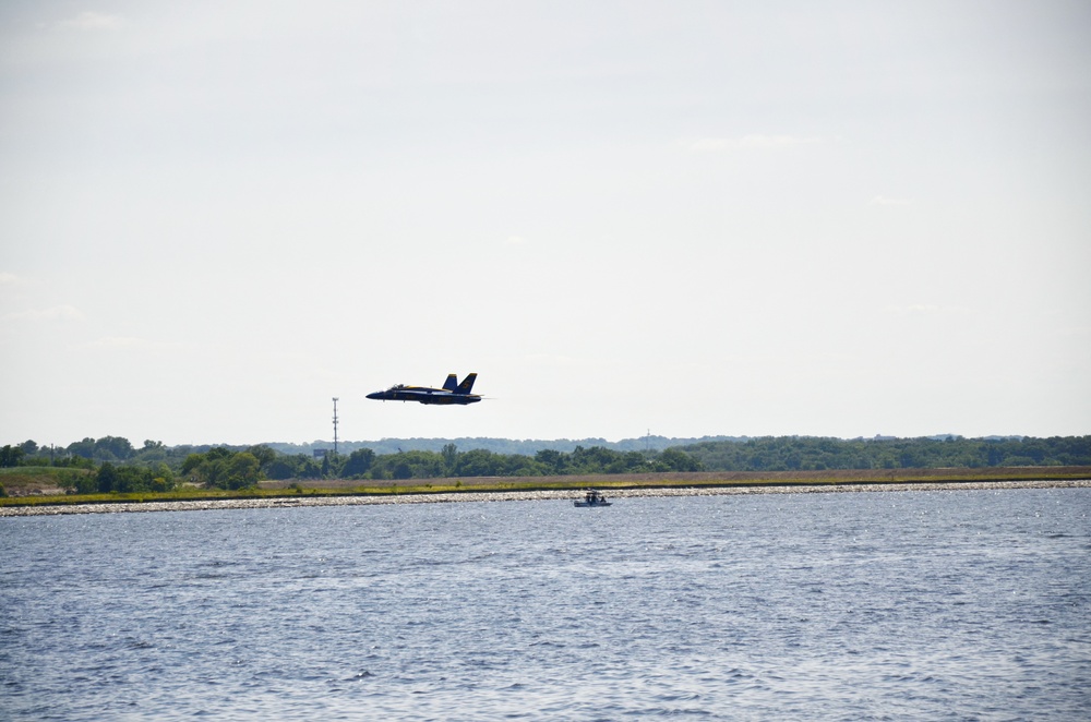 US Navy Blue Angels enter Baltimore Harbor