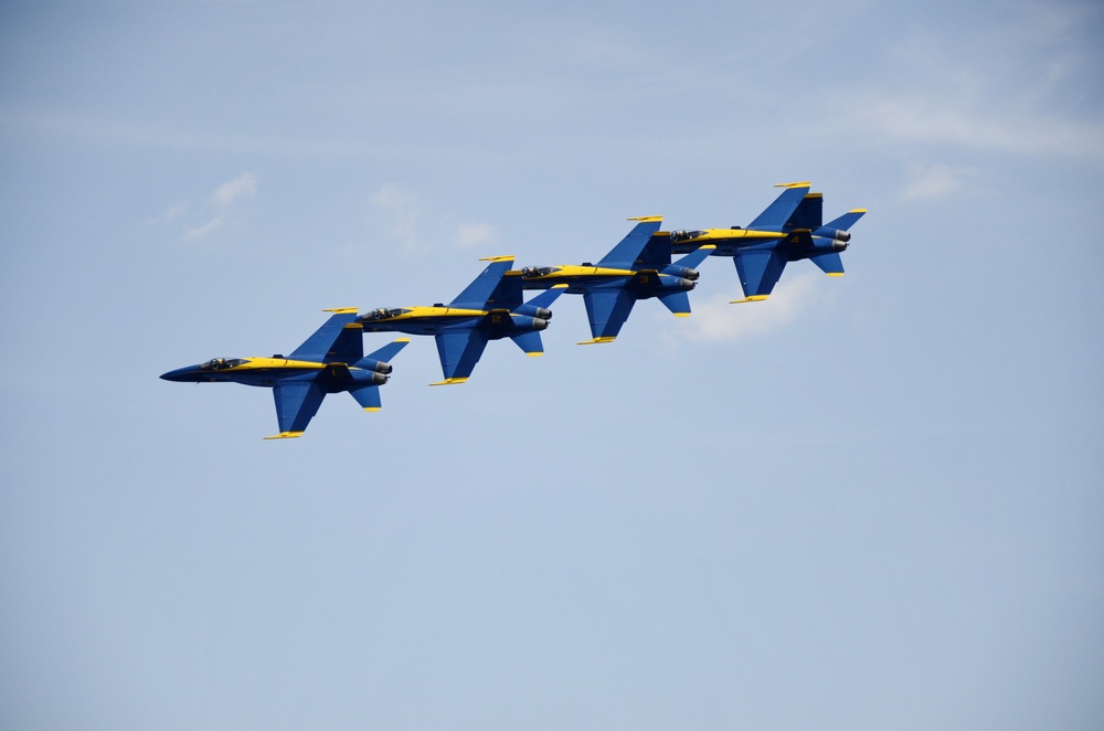 DVIDS Images US Navy Blue Angels enter Baltimore Harbor [Image 22