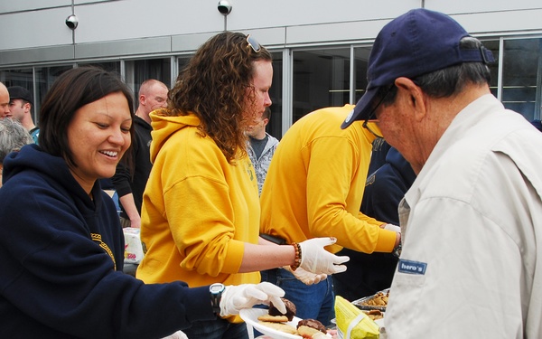 Navy Misawa CPO 365 Program helps tsunami victims