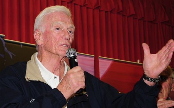 'Legends of Aerospace' arrive at RAF Mildenhall