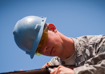 188th Engineer Company (Vertical) Rear Detachment constucts huts at Camp Gilbert C. Grafton, ND