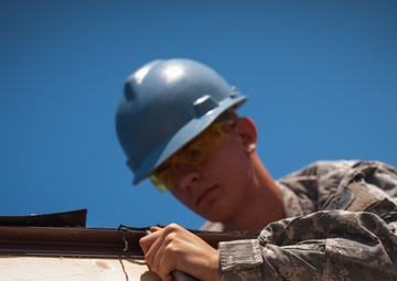 188th Engineer Company (Vertical) Rear Detachment constucts huts at Camp Gilbert C. Grafton, ND