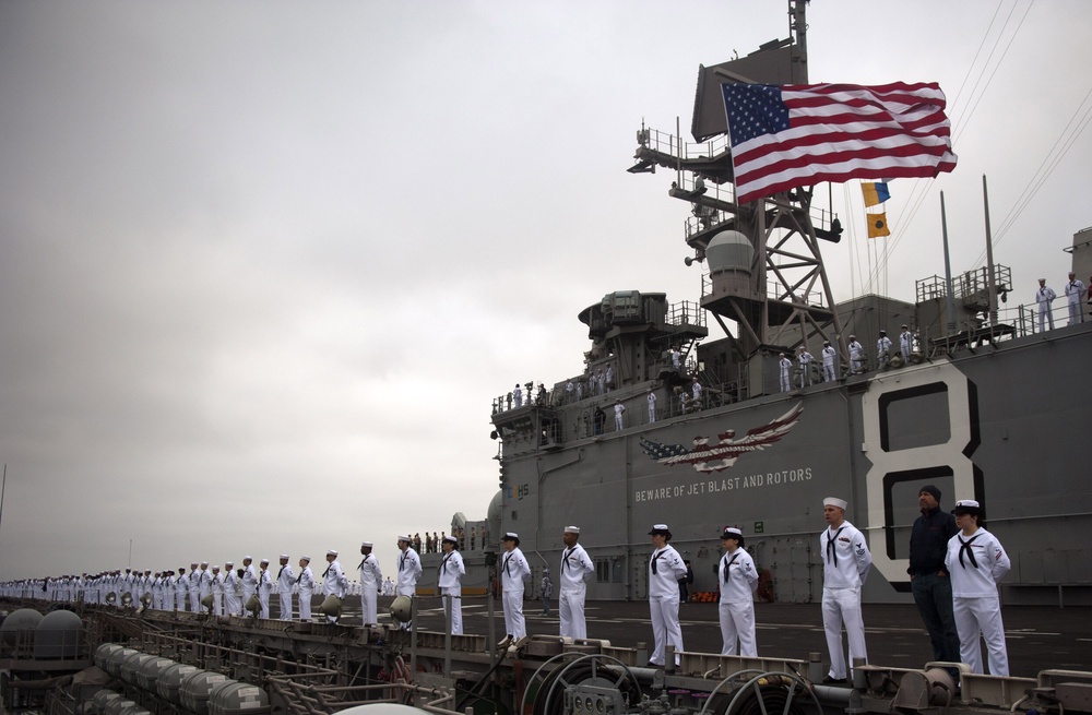 USS Makin Island sailors man the rails