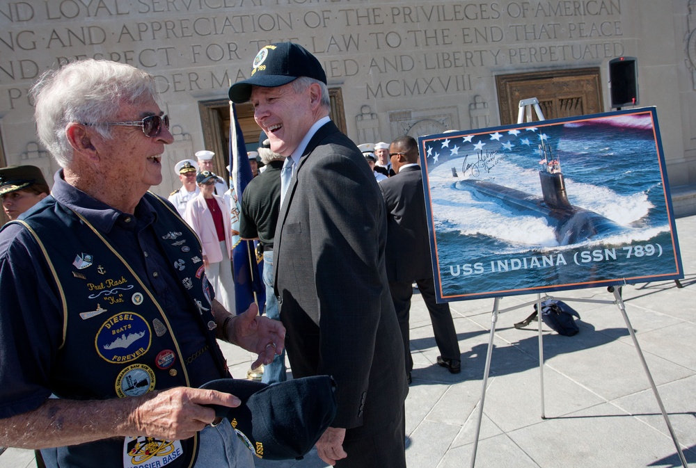 Mabus attends ceremony at Indianapolis War Memorial