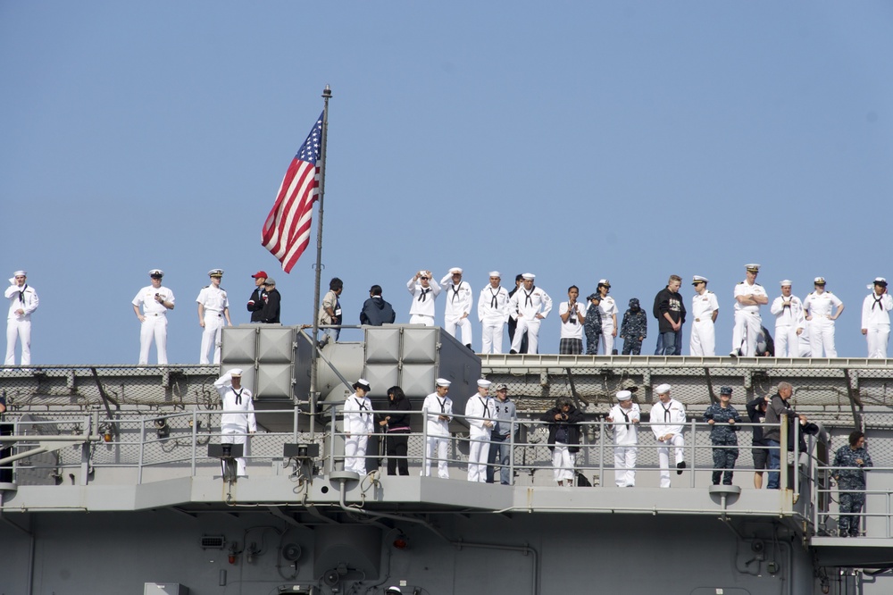 USS Makin Island returns to port