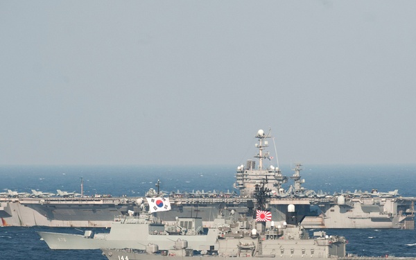 Formation during trilateral exercise