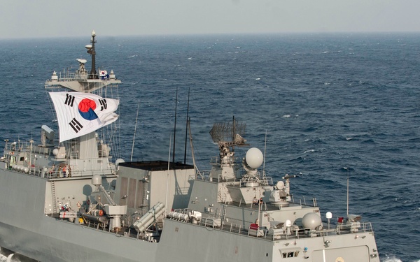 Formation during trilateral exercise