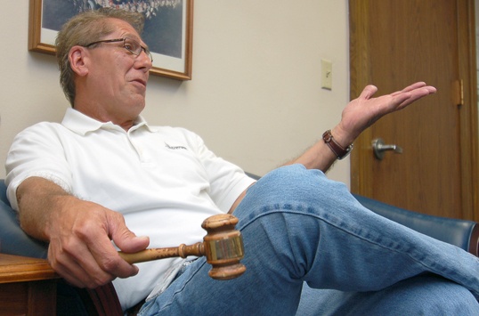 DLA’s traveling Texas auctioneer looks back at career, customer service