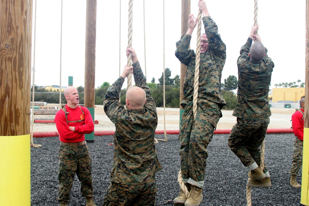 Recruits meet depot obstacle course