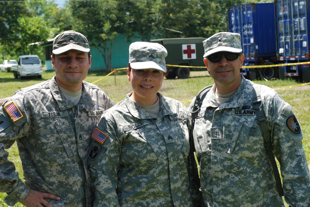 Florida guardsmen serve as translators for Honduran dental mission