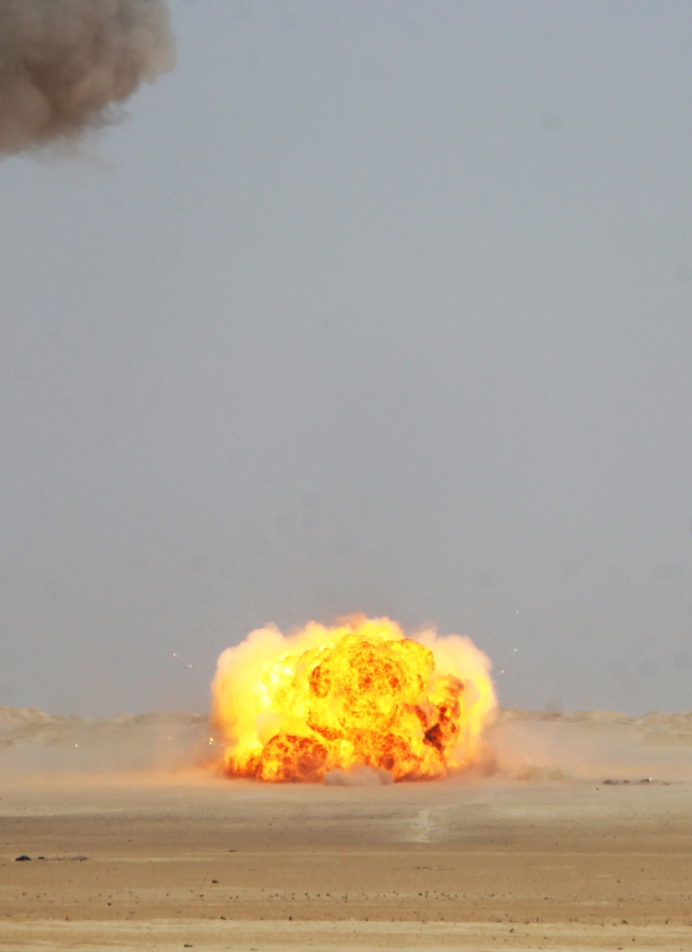 24th MEU EOD ammunition disposal in Kuwait 2012