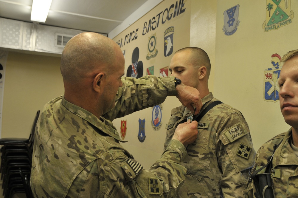 Staff Sgt. Brian Wagner receives an Army Commendation Medal