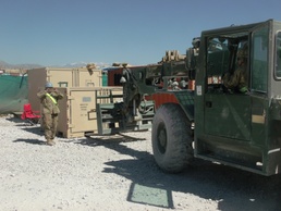 Soldier ground guides forklift