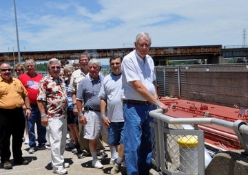 Lake Barkley open house, tours of power plant, lock are well received