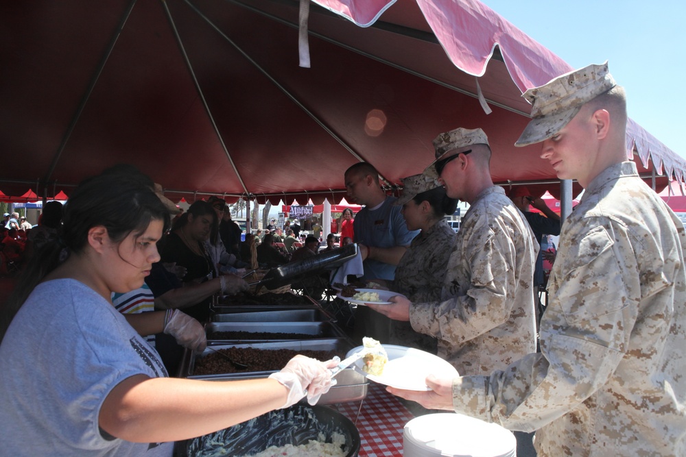 VFW hosts steak barbecue for service members