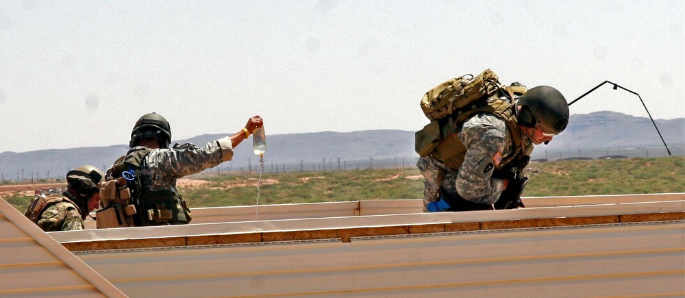 Texas Guardsmen conduct air assault and evacuation training