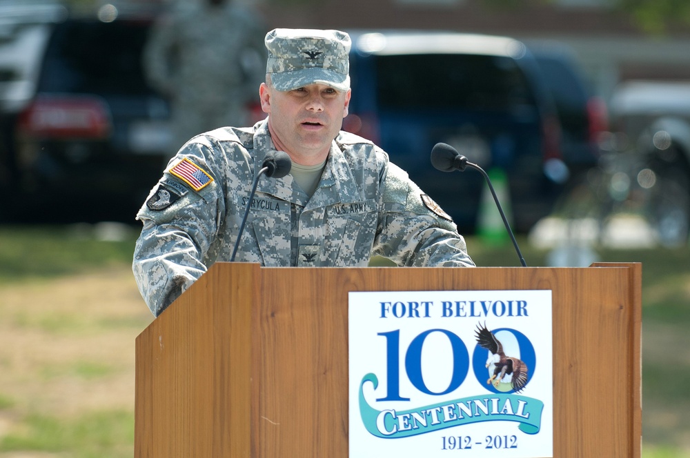 Fort Belvoir changes commanders