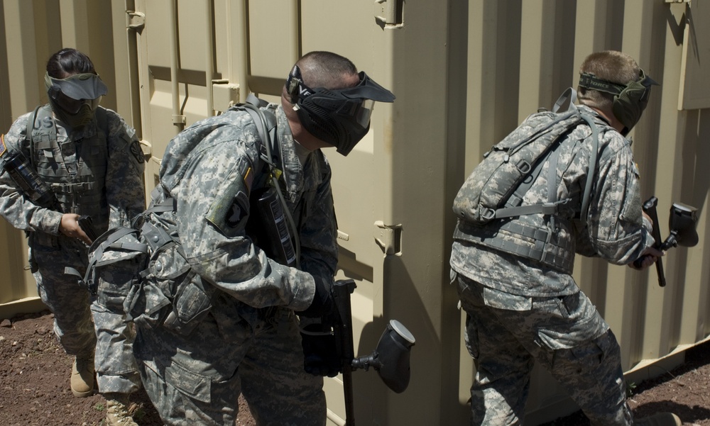 160th Finance Detachment preforms MOUT training